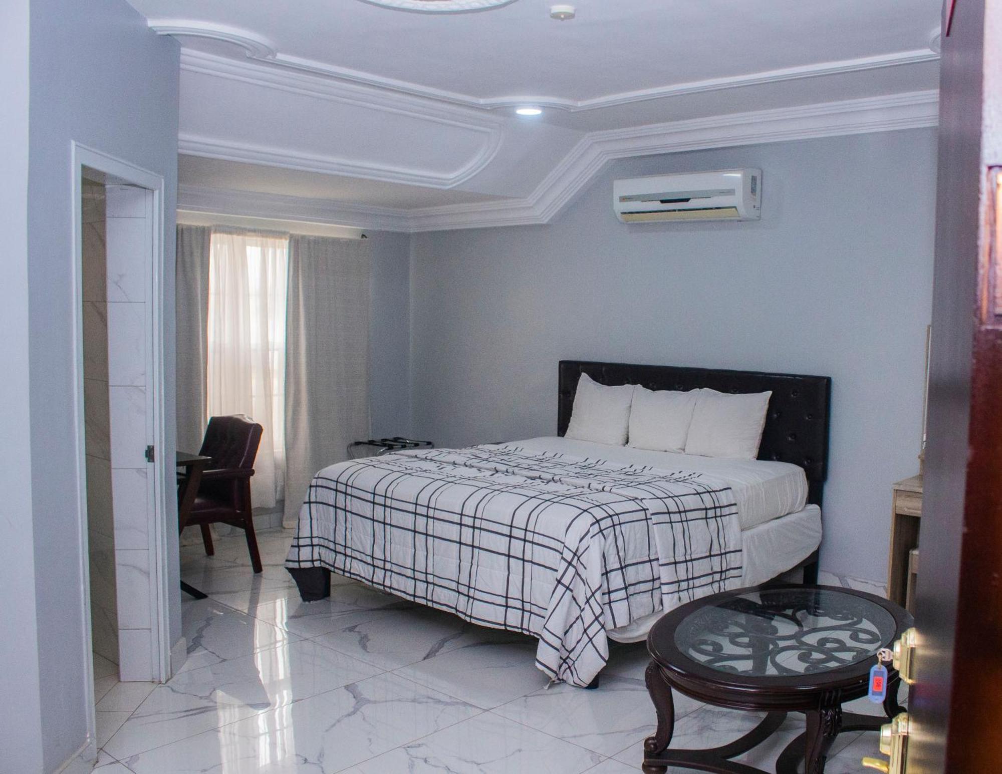 Adonai Hotel Tema Buitenkant foto