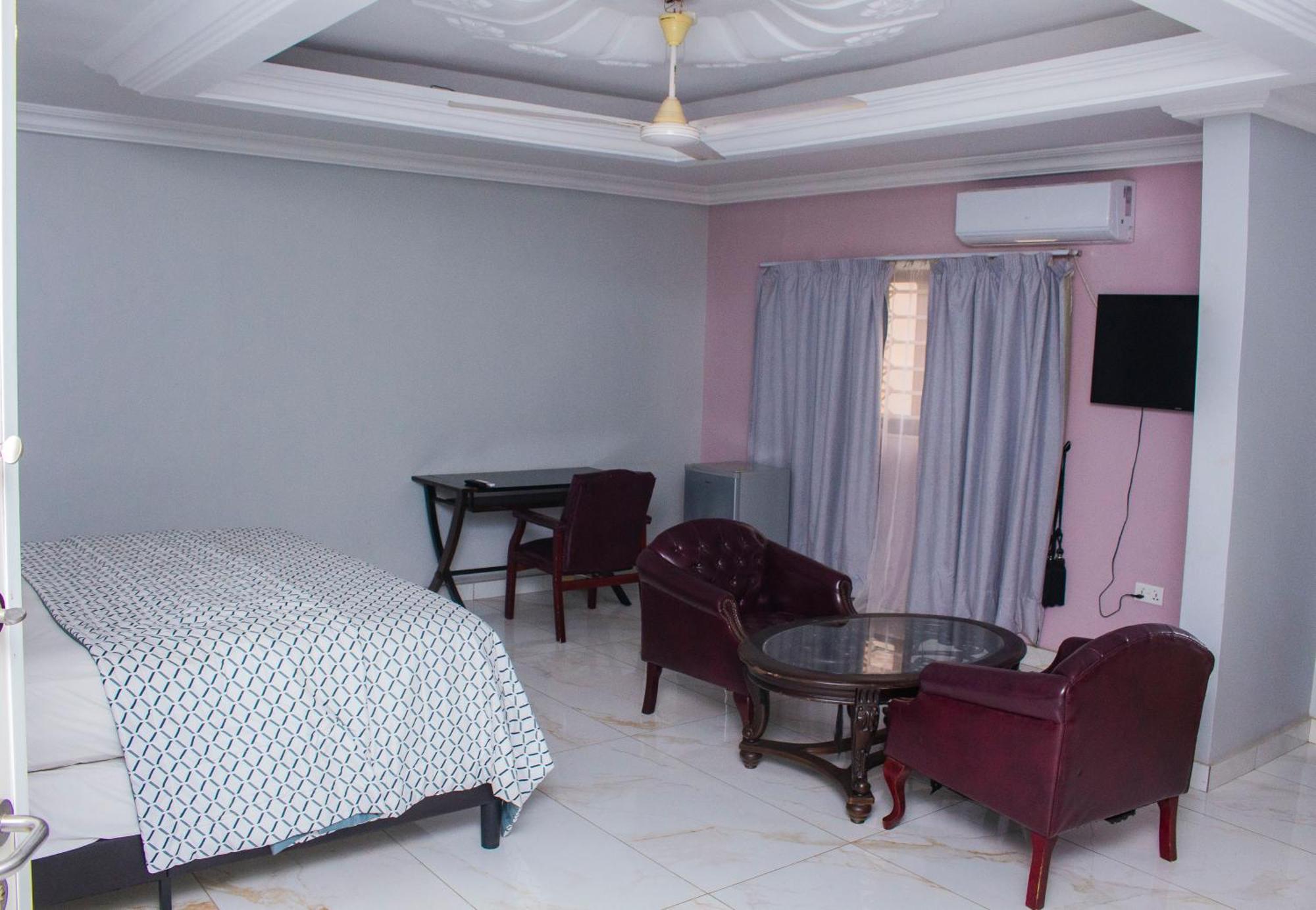 Adonai Hotel Tema Buitenkant foto