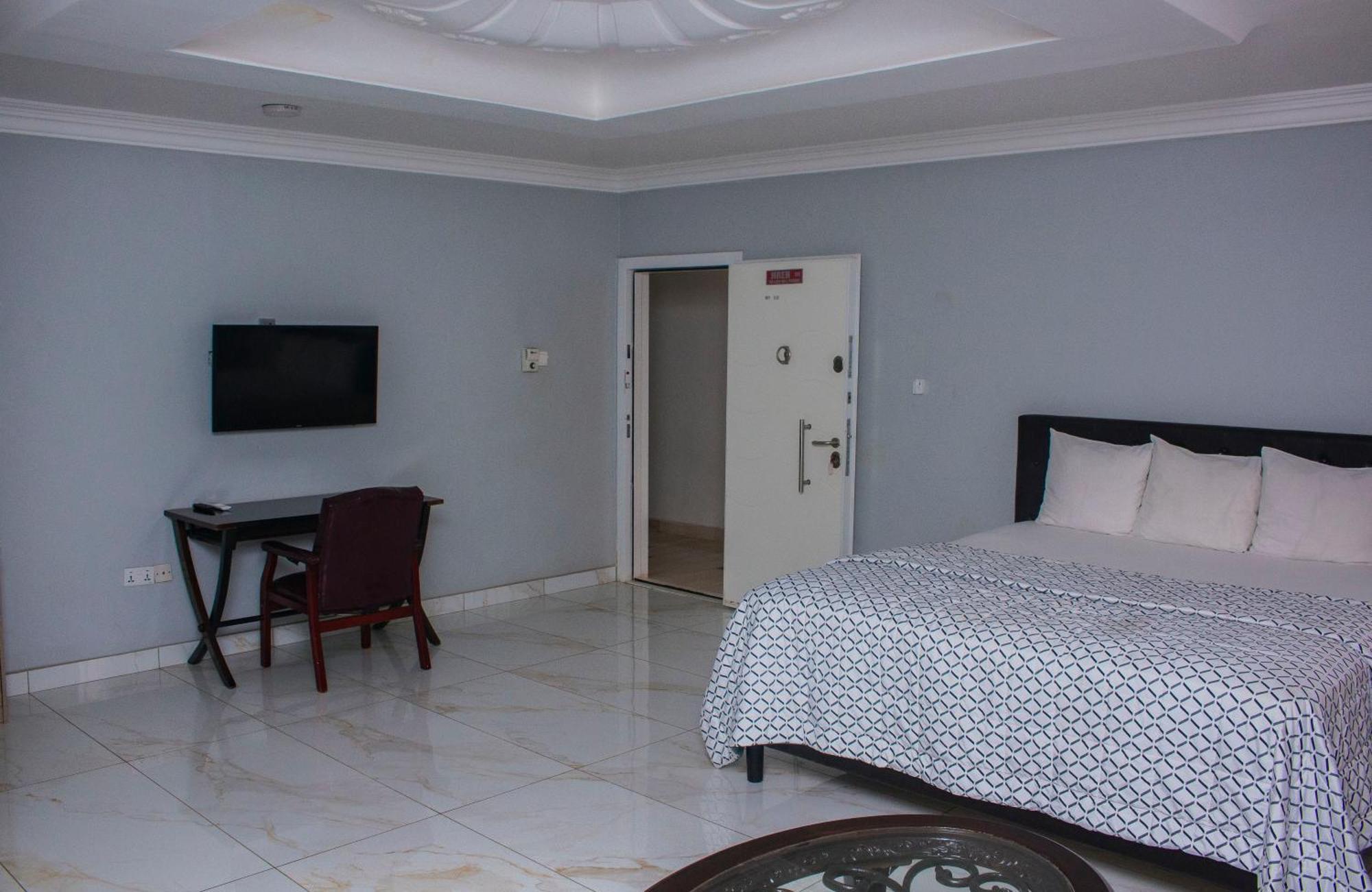 Adonai Hotel Tema Buitenkant foto